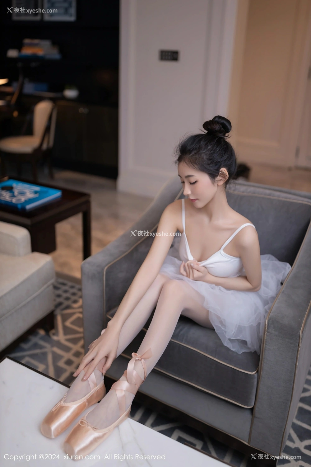 1P - [XiuRen秀人网] No.8657 鱼尾fish