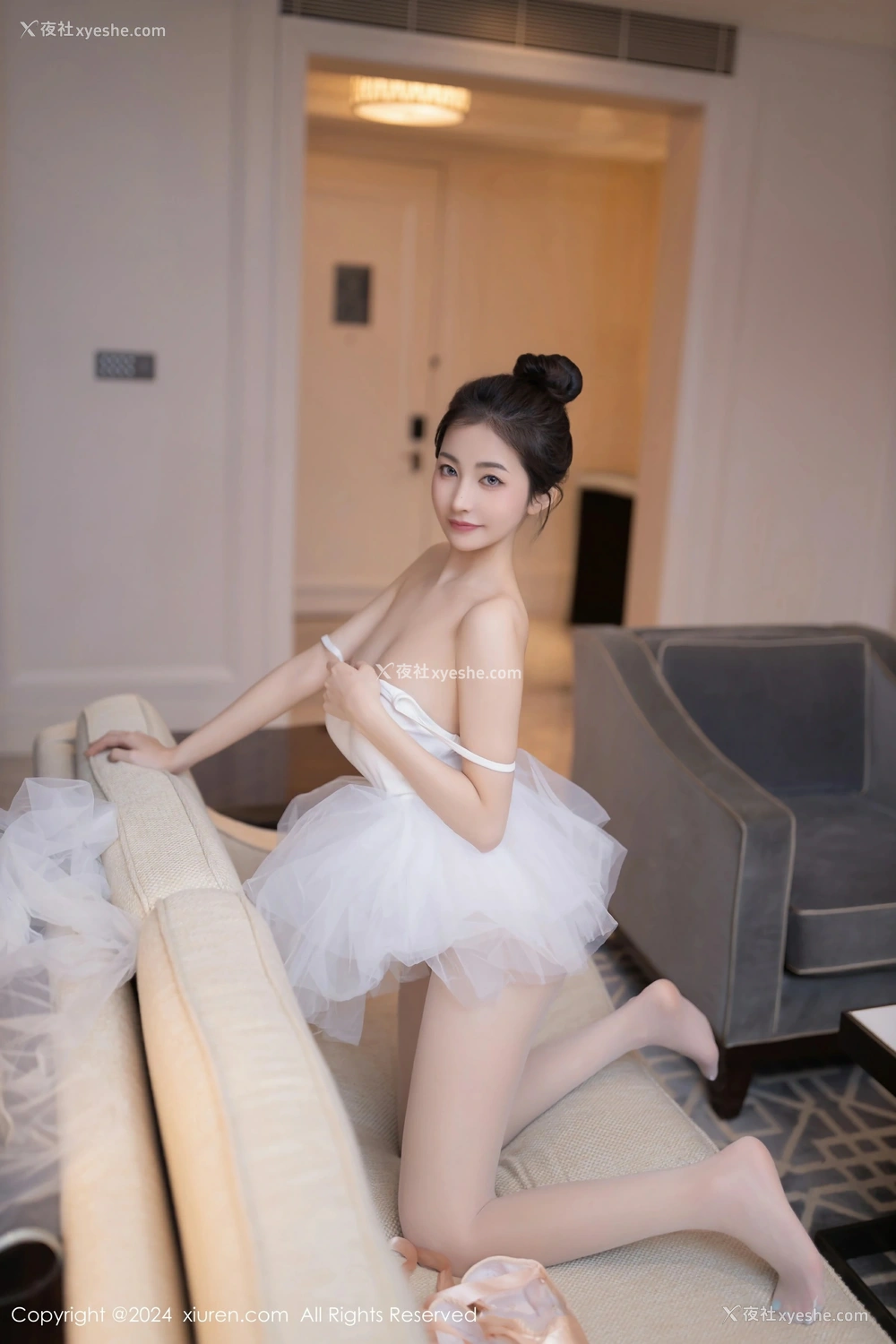 1P - [XiuRen秀人网] No.8657 鱼尾fish
