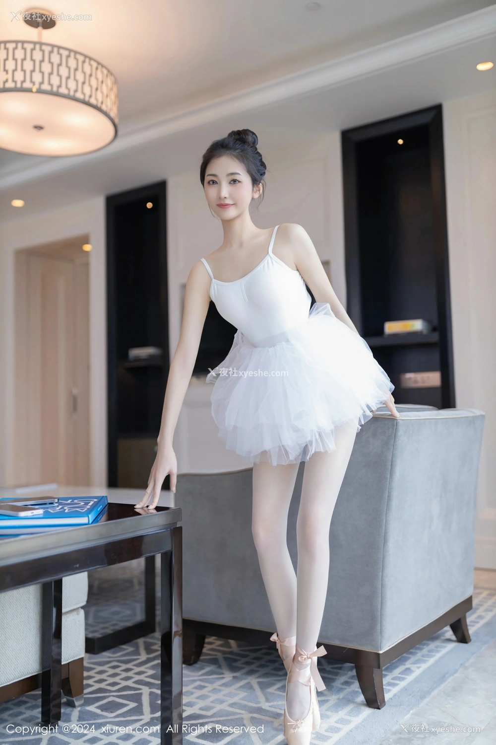 1P - [XiuRen秀人网] No.8657 鱼尾fish
