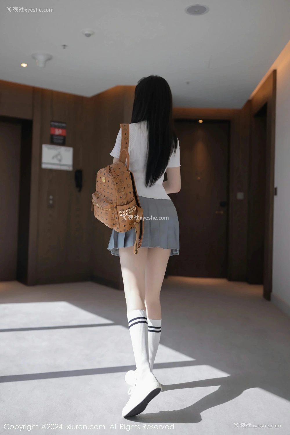 1P - [XiuRen秀人网] No.8649 安然anran
