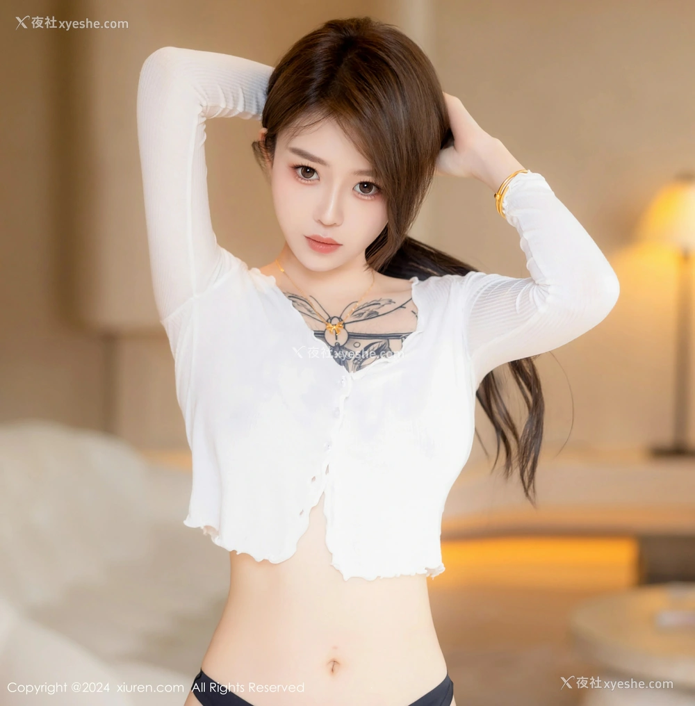 1P - [XiuRen秀人网] No.8740 奶瓶.