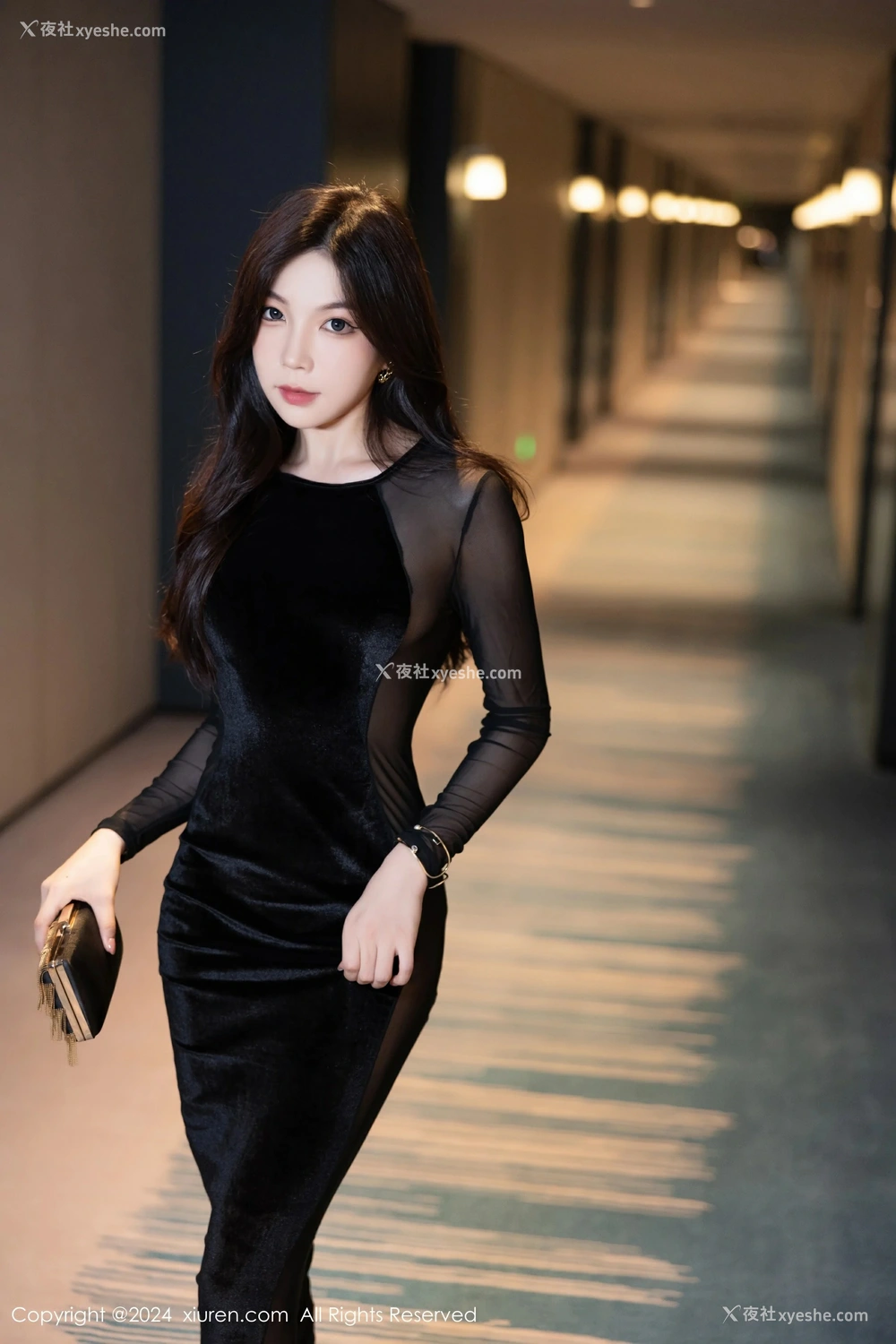 1P - [XiuRen秀人网] No.8598 徐莉芝Booty