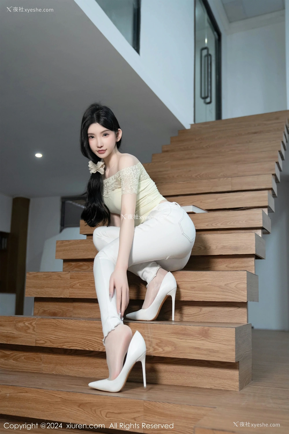 1P - [XiuRen秀人网] No.8633 周于希Sally