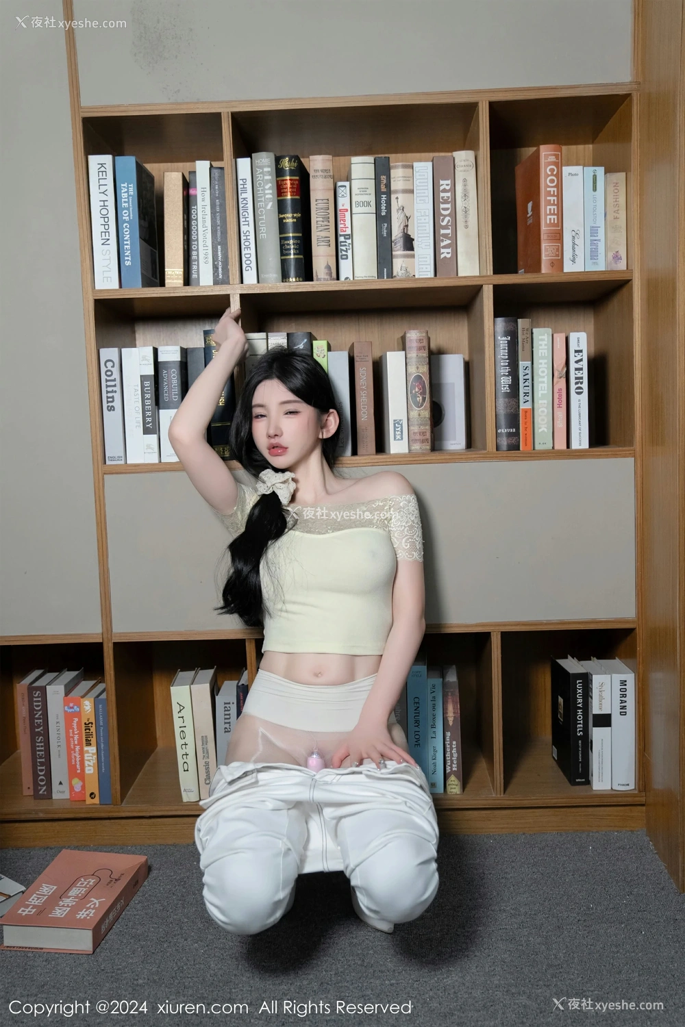 1P - [XiuRen秀人网] No.8633 周于希Sally