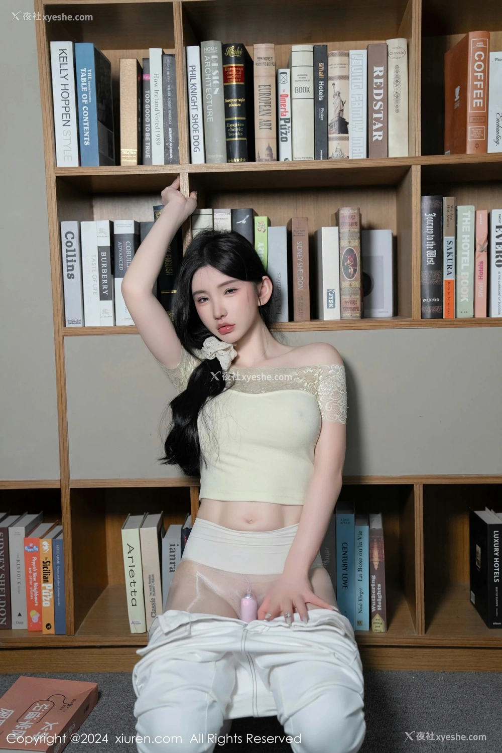 1P - [XiuRen秀人网] No.8633 周于希Sally