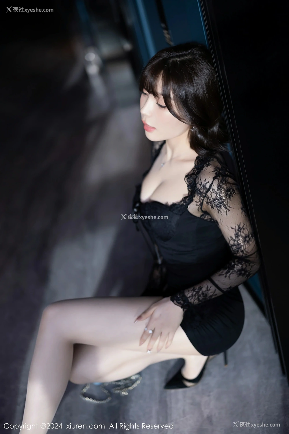 1P - [XiuRen秀人网] No.9048 徐莉芝Booty