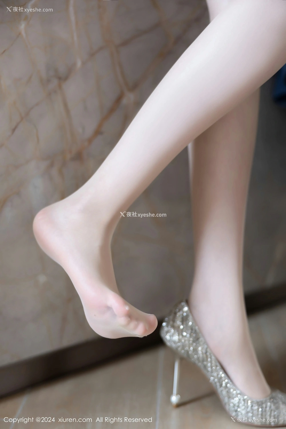 1P - [XiuRen秀人网] No.8629 徐莉芝Booty
