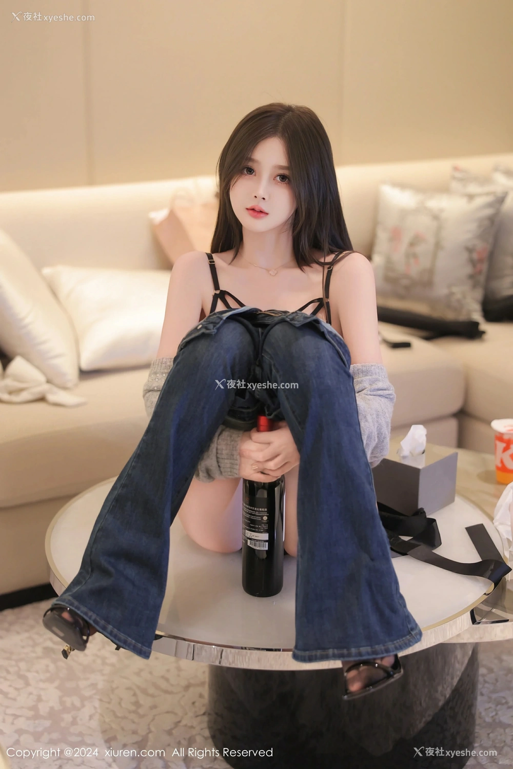 1P - [XiuRen秀人网] No.8806 奶喵喵