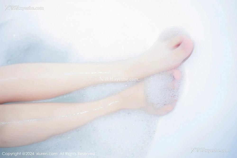 1P - [XiuRen秀人网] No.9052 姚若兮vay