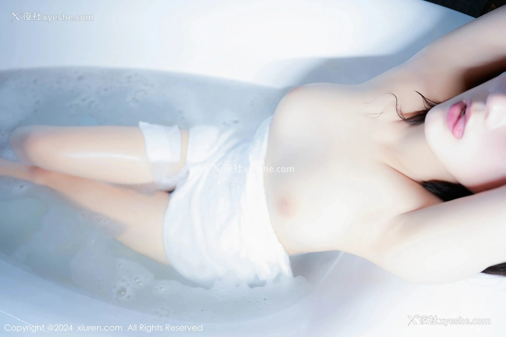 1P - [XiuRen秀人网] No.9052 姚若兮vay
