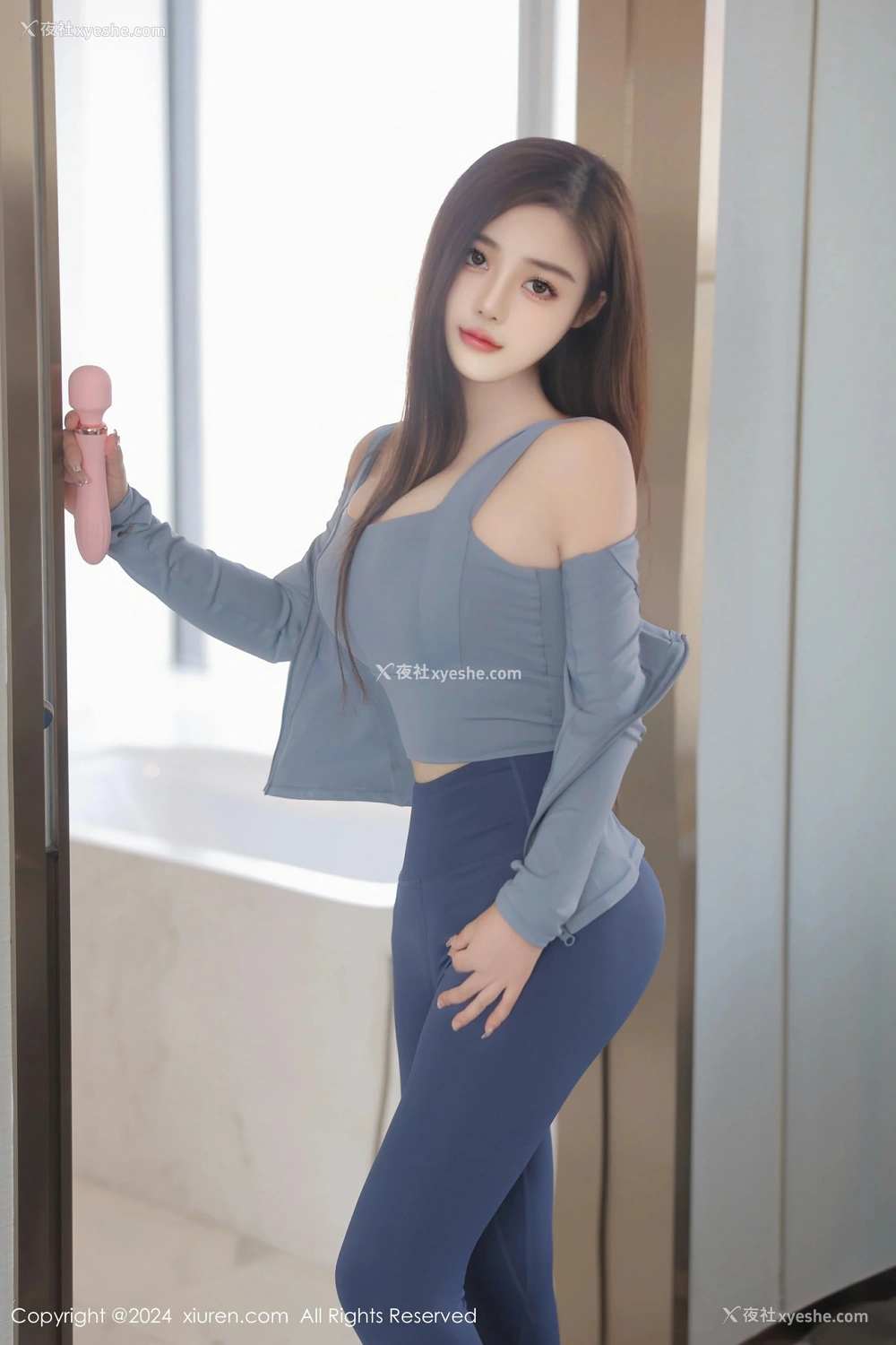 1P - [XiuRen秀人网] No.8461 王雅姗是我