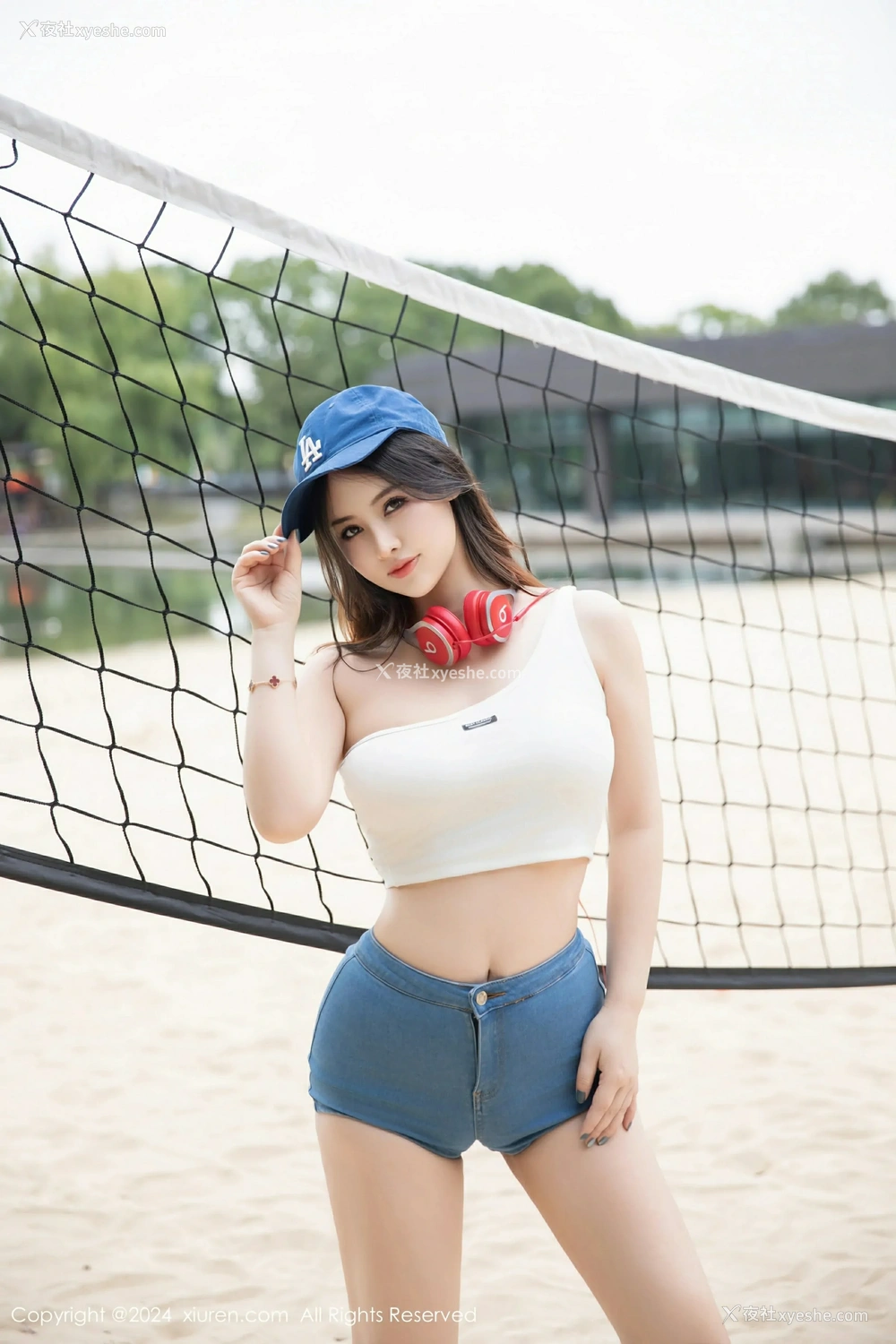 1P - [XiuRen秀人网] No.9354 诗诗kiki
