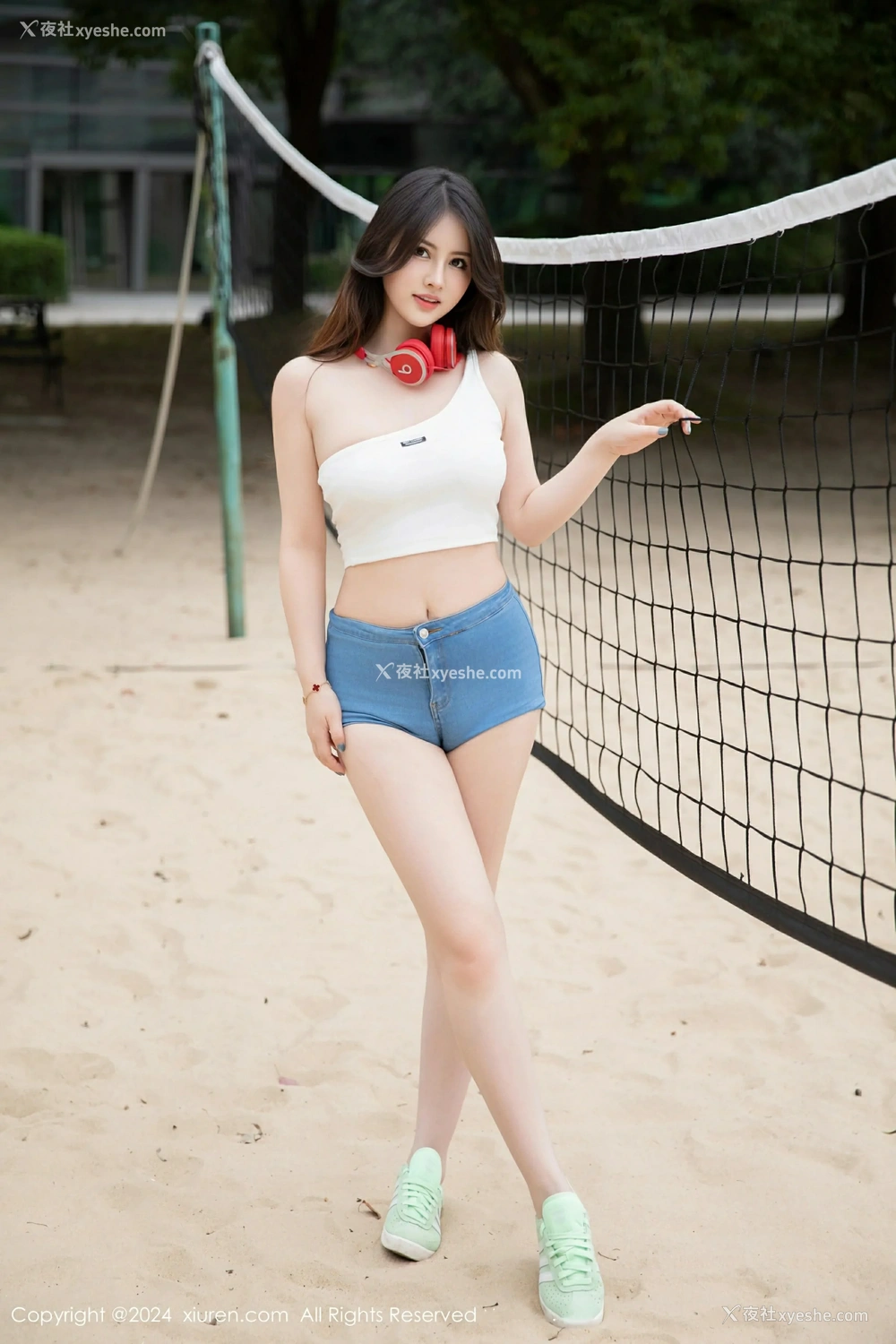 1P - [XiuRen秀人网] No.9354 诗诗kiki