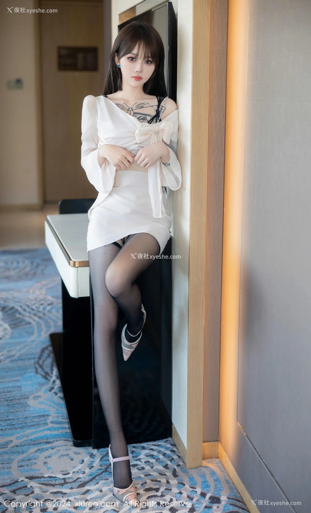 1P - [XiuRen秀人网] No.8591 奶瓶.