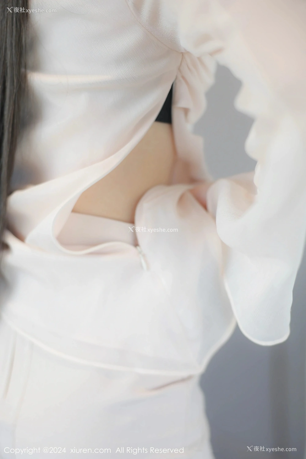 1P - [XiuRen秀人网] No.8591 奶瓶.