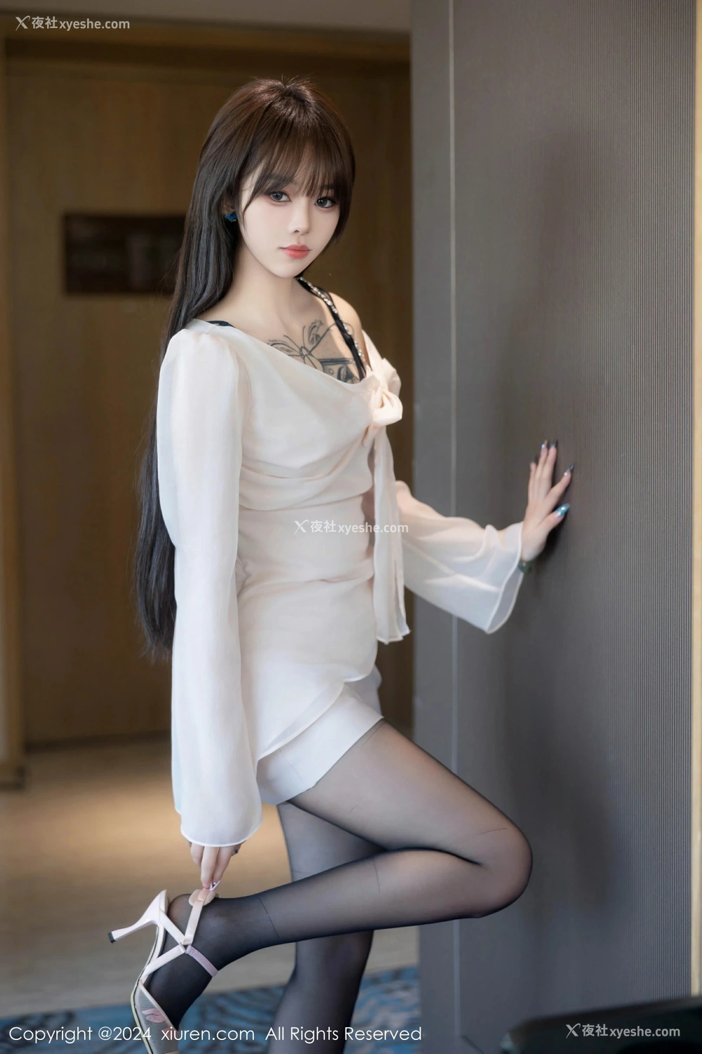1P - [XiuRen秀人网] No.8591 奶瓶.