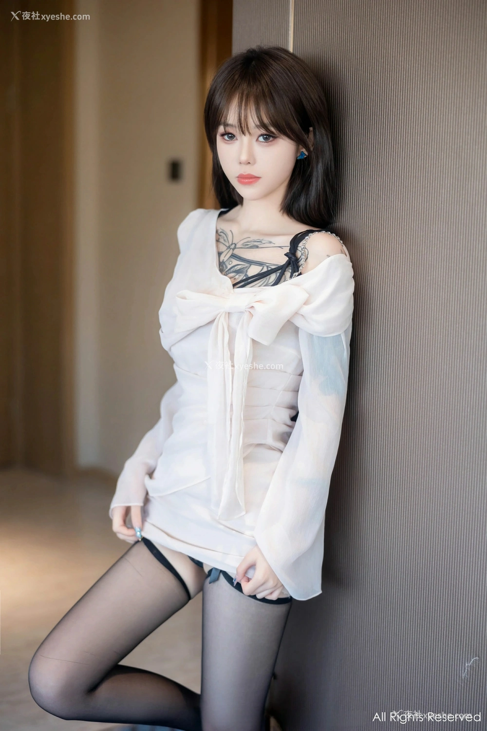 1P - [XiuRen秀人网] No.8591 奶瓶.