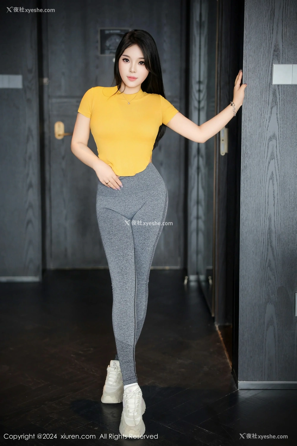 1P - [XiuRen秀人网] No.9117 麦田