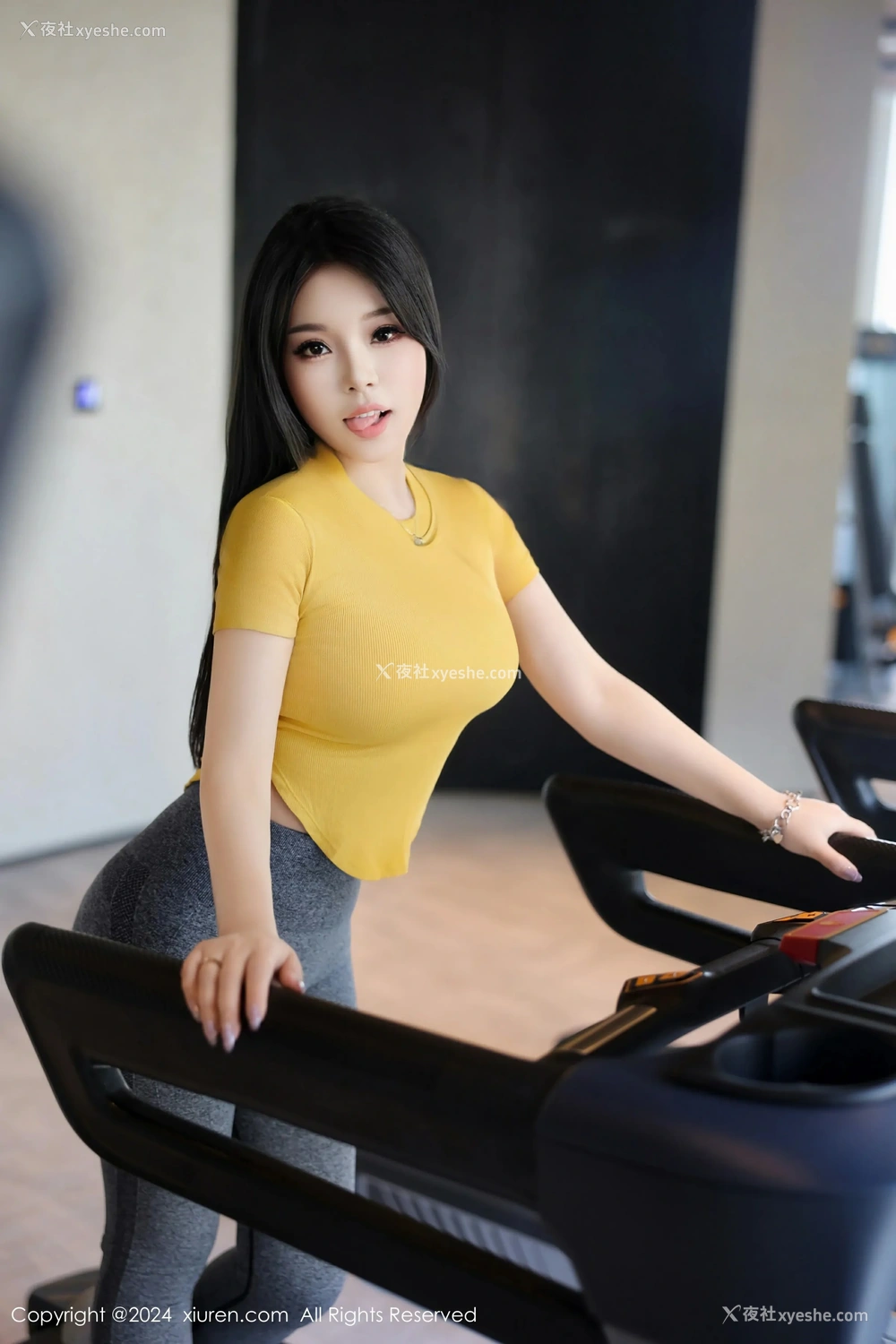 1P - [XiuRen秀人网] No.9117 麦田