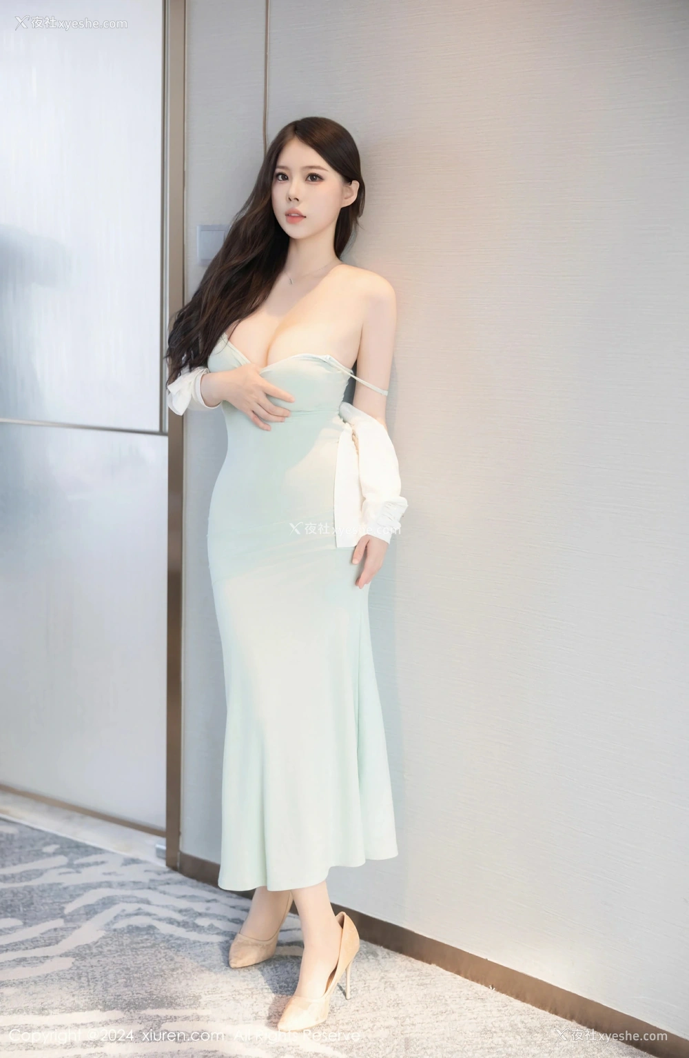 1P - [XiuRen秀人网] No.9080 白茹雪abby