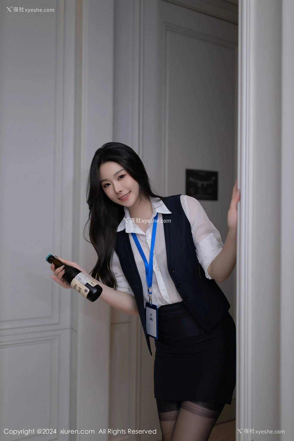 1P - [XiuRen秀人网] No.8808 小逗逗