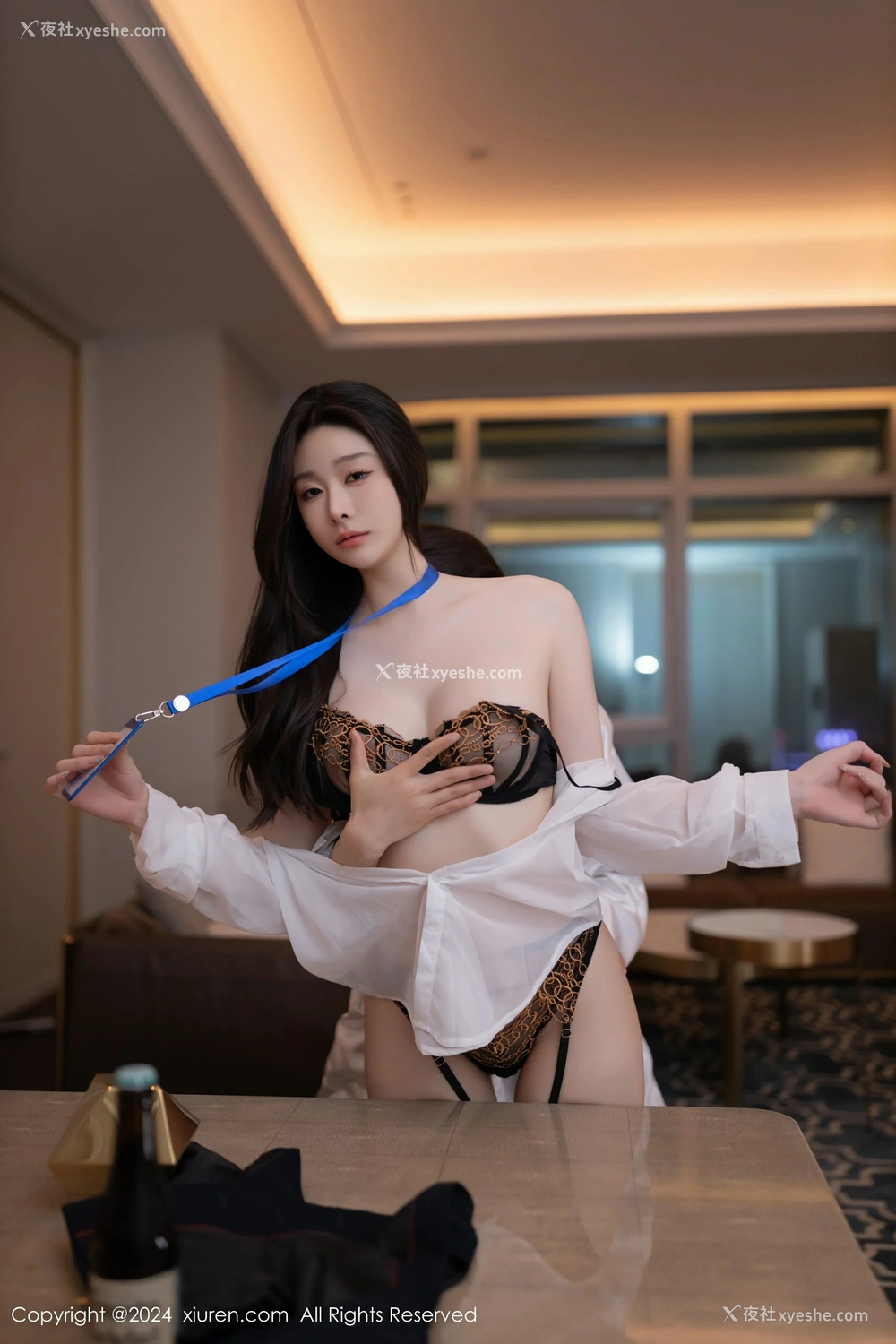 1P - [XiuRen秀人网] No.8808 小逗逗