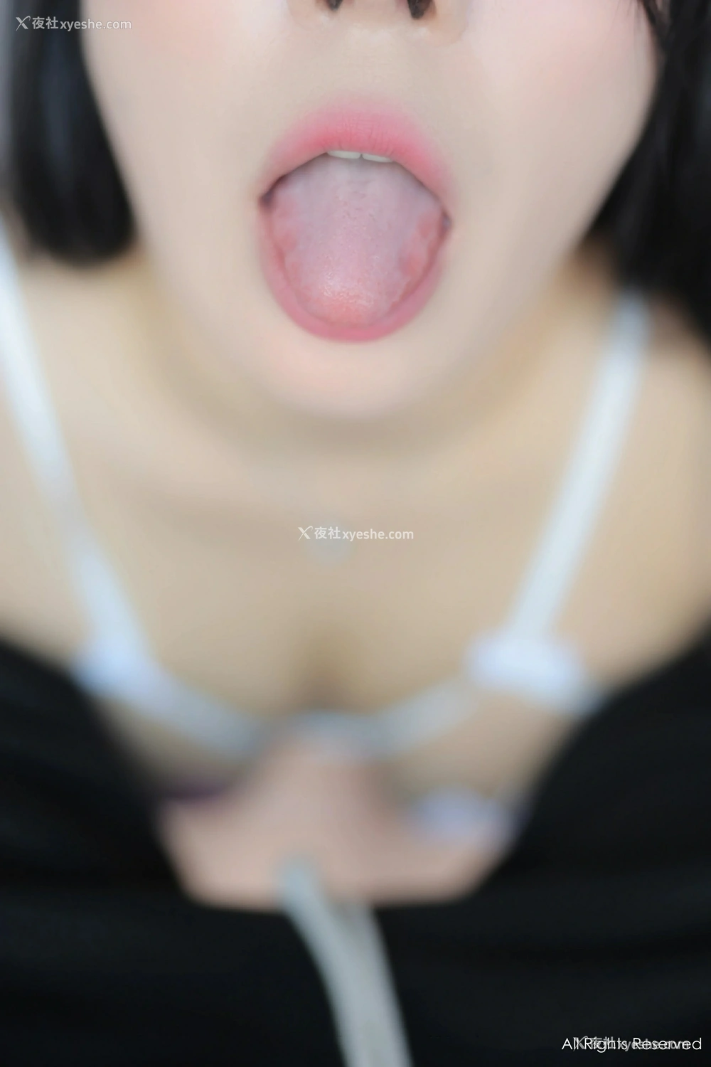 1P - [XiuRen秀人网] No.9221 麦田