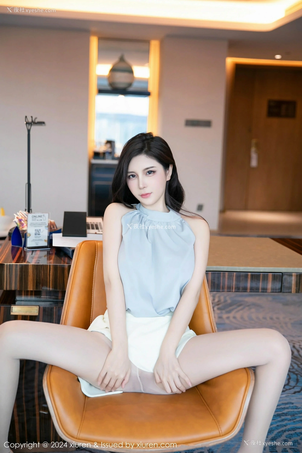 1P - [XiuRen秀人网] No.9247 小蛮妖Yummy