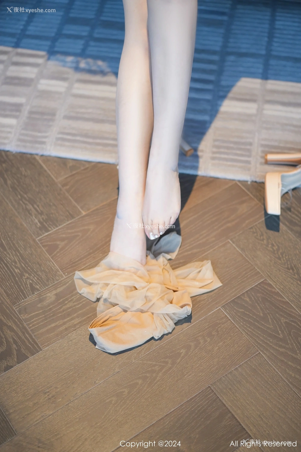 1P - [XiuRen秀人网] No.9058 允爾