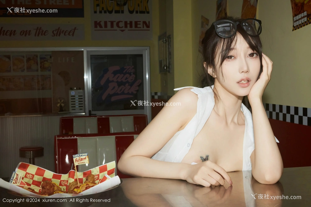 1P - [XiuRen秀人网] No.8811 玥儿玥er