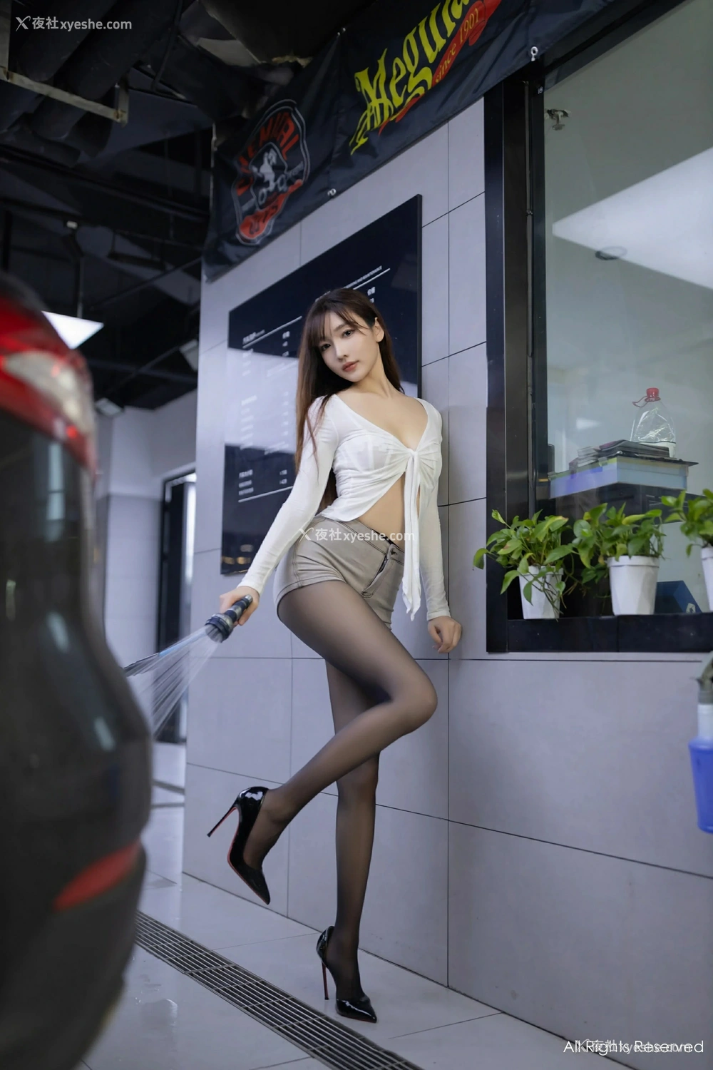 1P - [XiuRen秀人网] No.9181 陆萱萱
