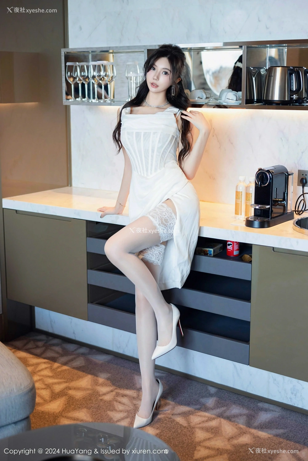 1P - [HuaYang花漾写真] VOL.612 绮里嘉ula