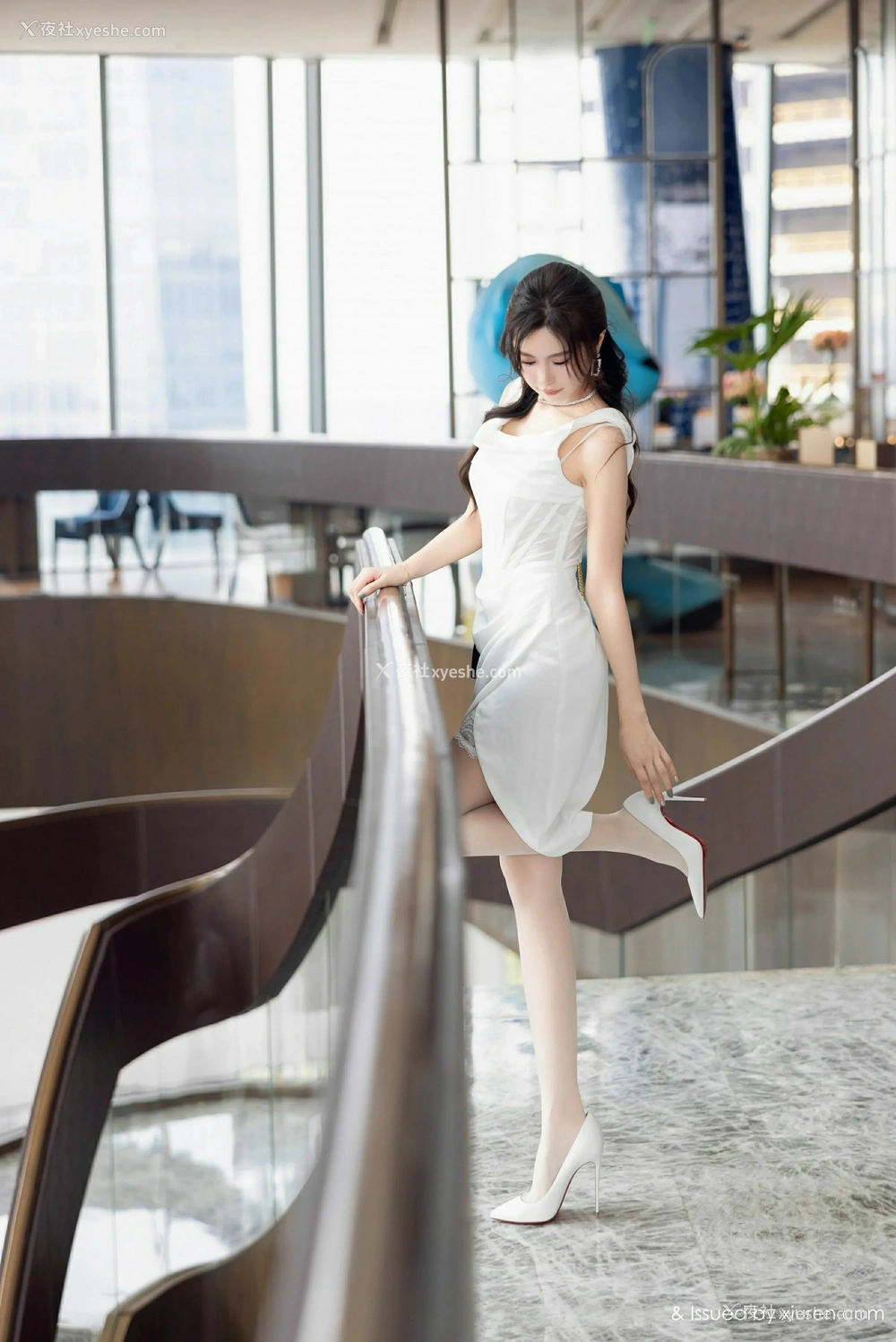 1P - [HuaYang花漾写真] VOL.612 绮里嘉ula