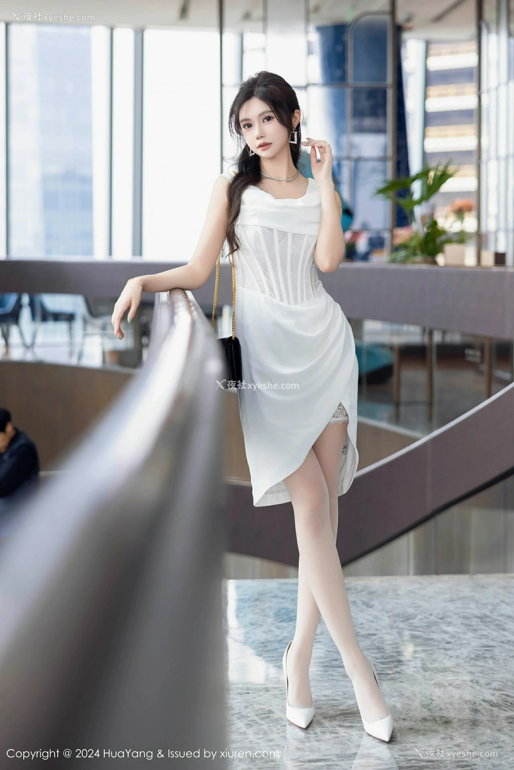1P - [HuaYang花漾写真] VOL.612 绮里嘉ula