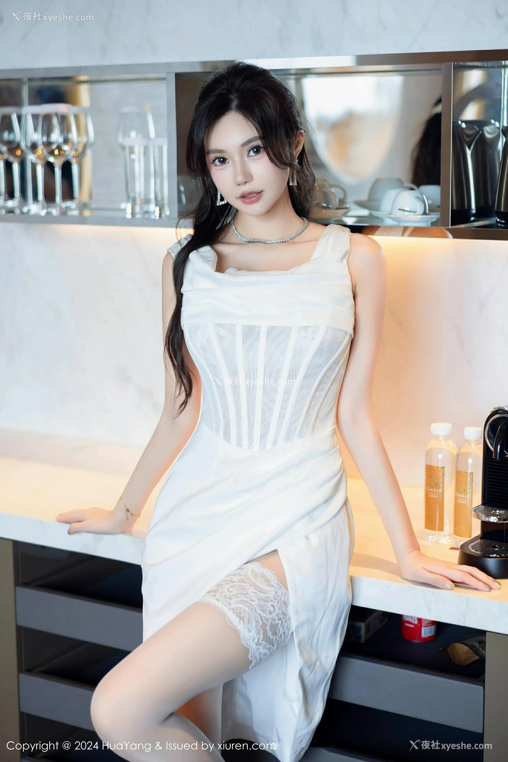 1P - [HuaYang花漾写真] VOL.612 绮里嘉ula