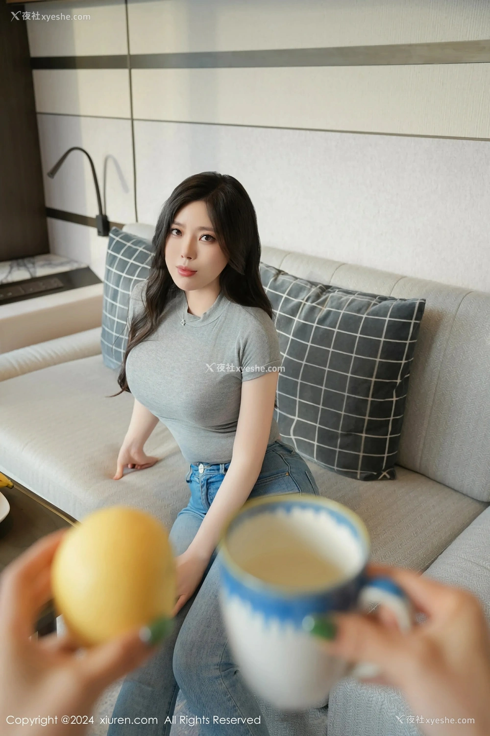 1P - [XiuRen秀人网] No.8711 白茹雪abby