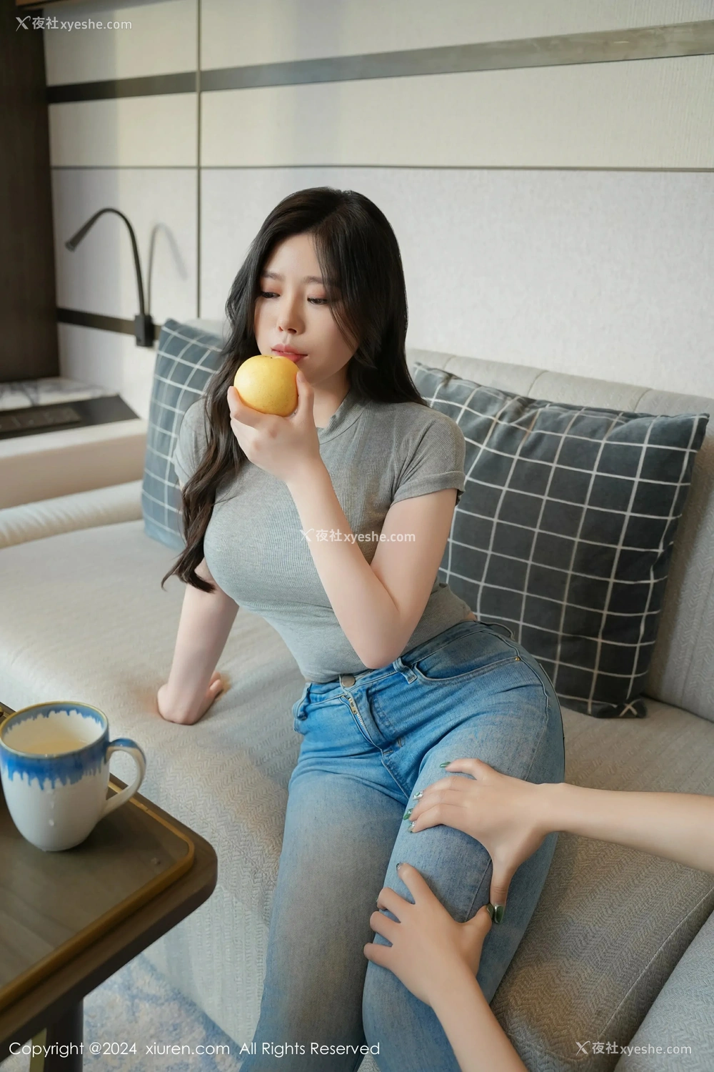 1P - [XiuRen秀人网] No.8711 白茹雪abby