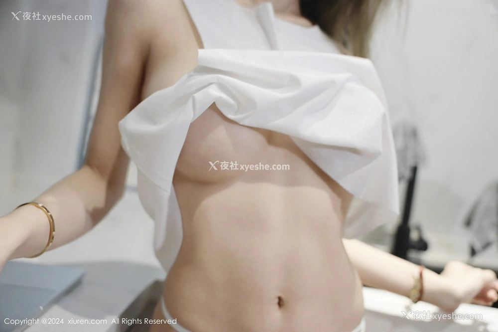 1P - [XiuRen秀人网] No.9374 Zoe柚柚