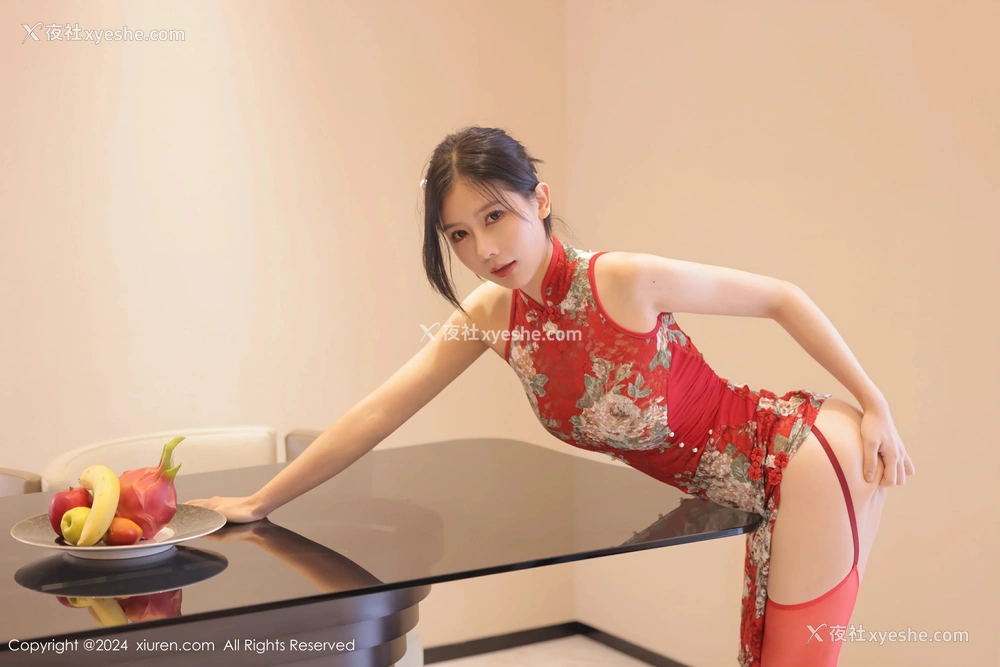 1P - [XiuRen秀人网] No.8871 尹甜甜