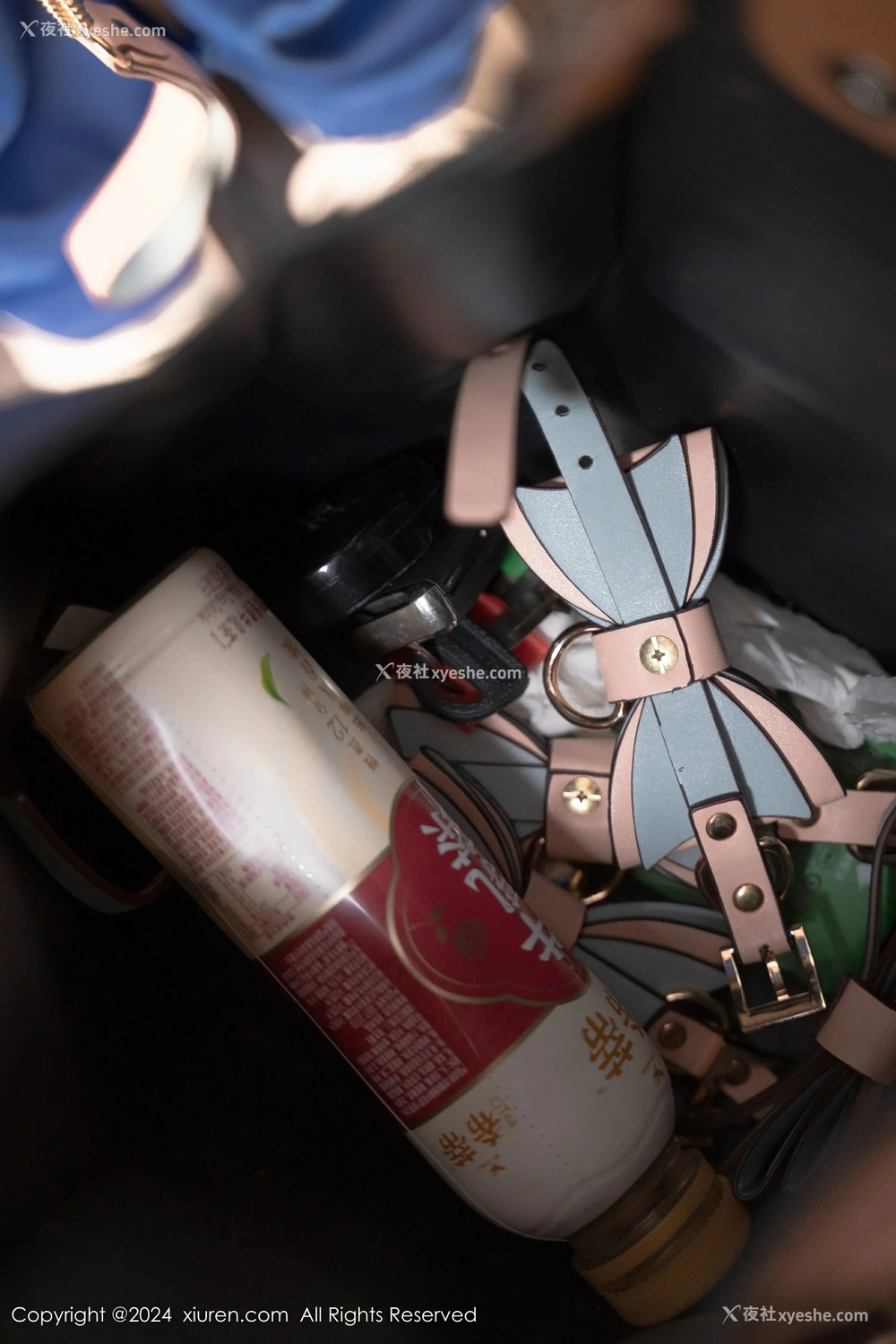 1P - [XiuRen秀人网] No.8621 粉嫩嫩