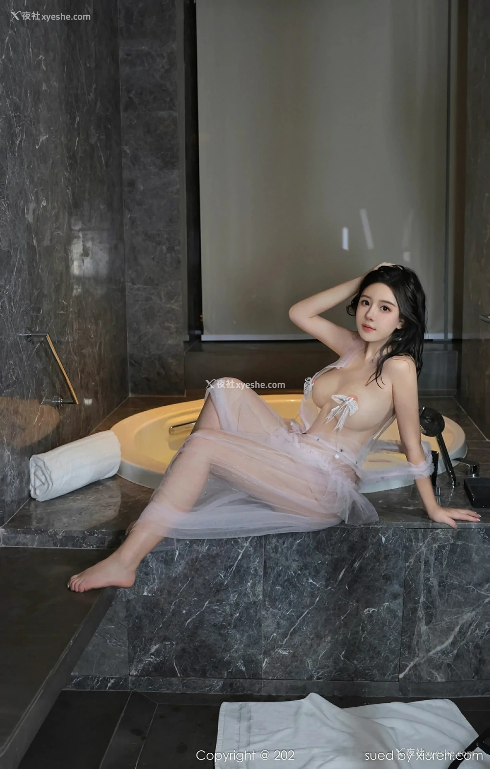1P - [XiuRen秀人网] No.9164 小薯条nienie