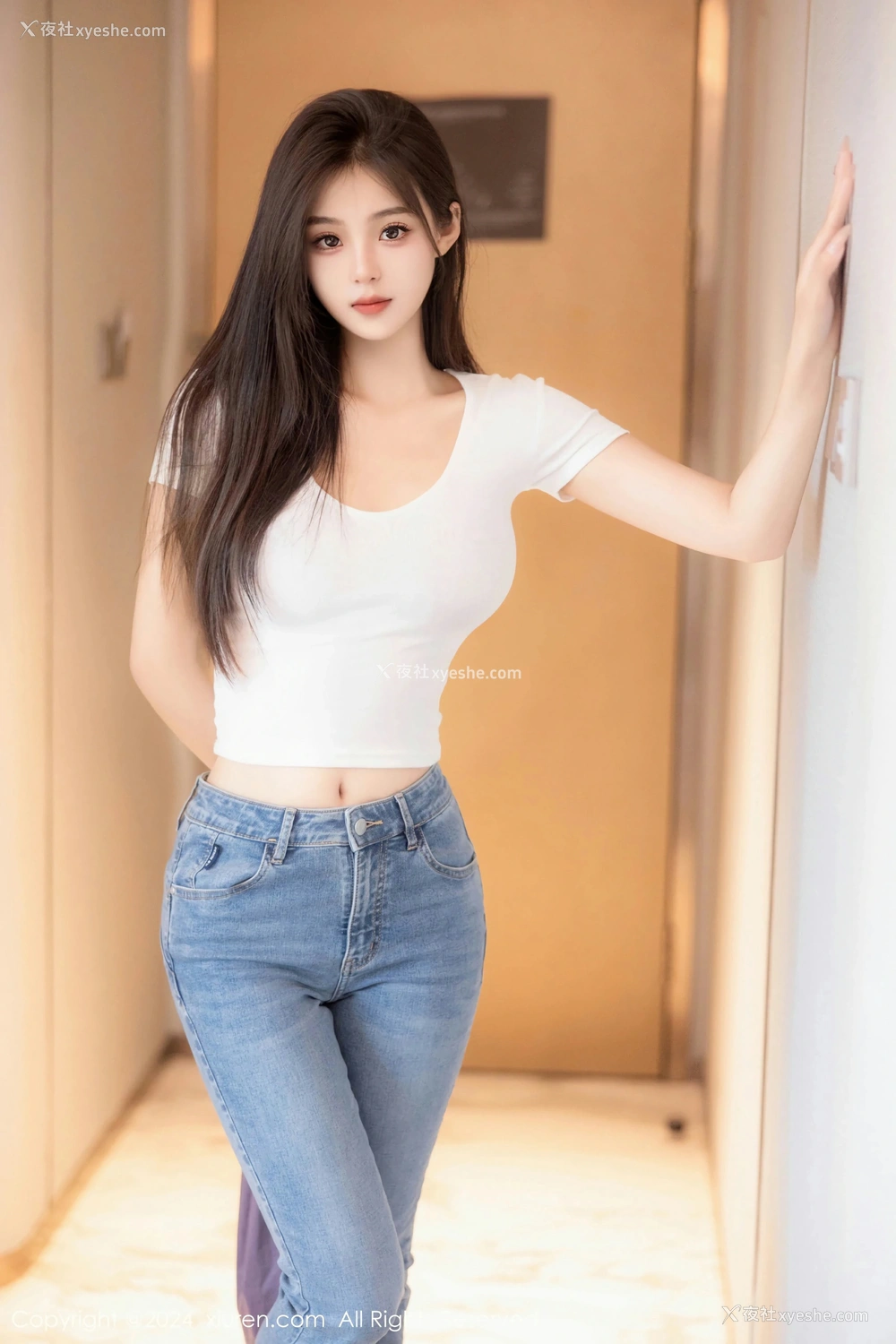 1P - [XiuRen秀人网] No.8467 周周不吃香菜