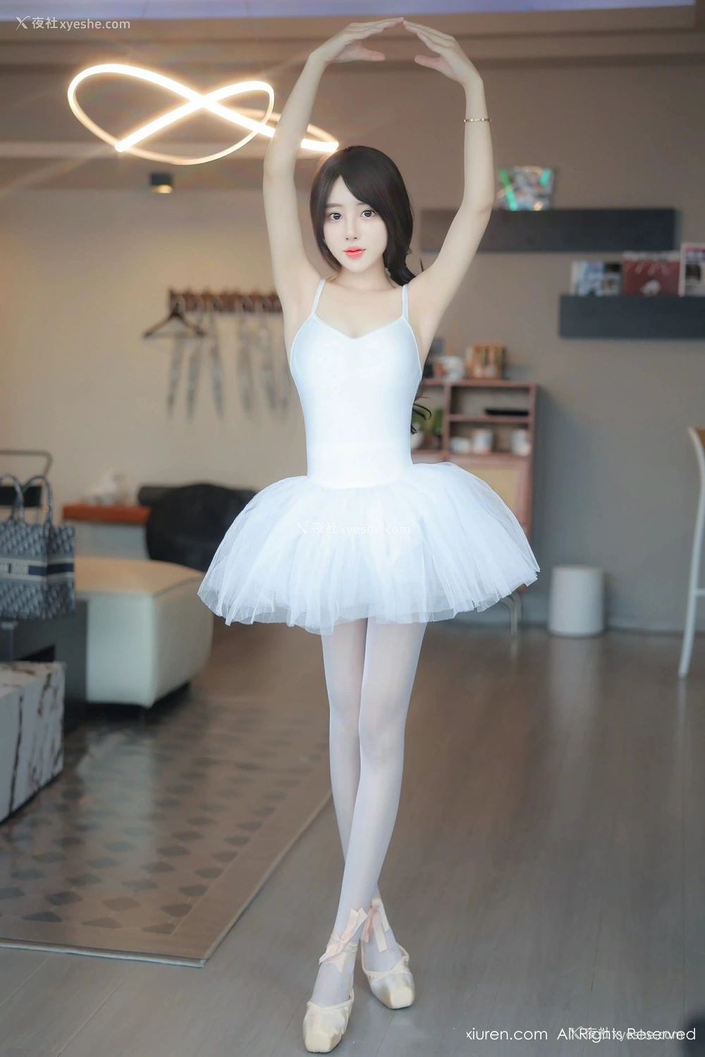 1P - [XiuRen秀人网] No.8564 桃妖夭
