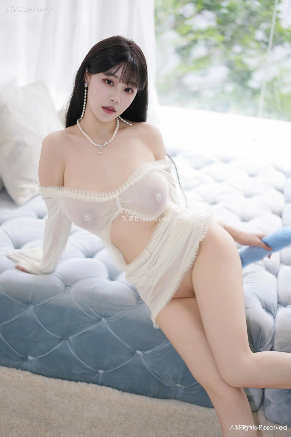 1P - [XiuRen秀人网] No.8994 朱可儿Flora