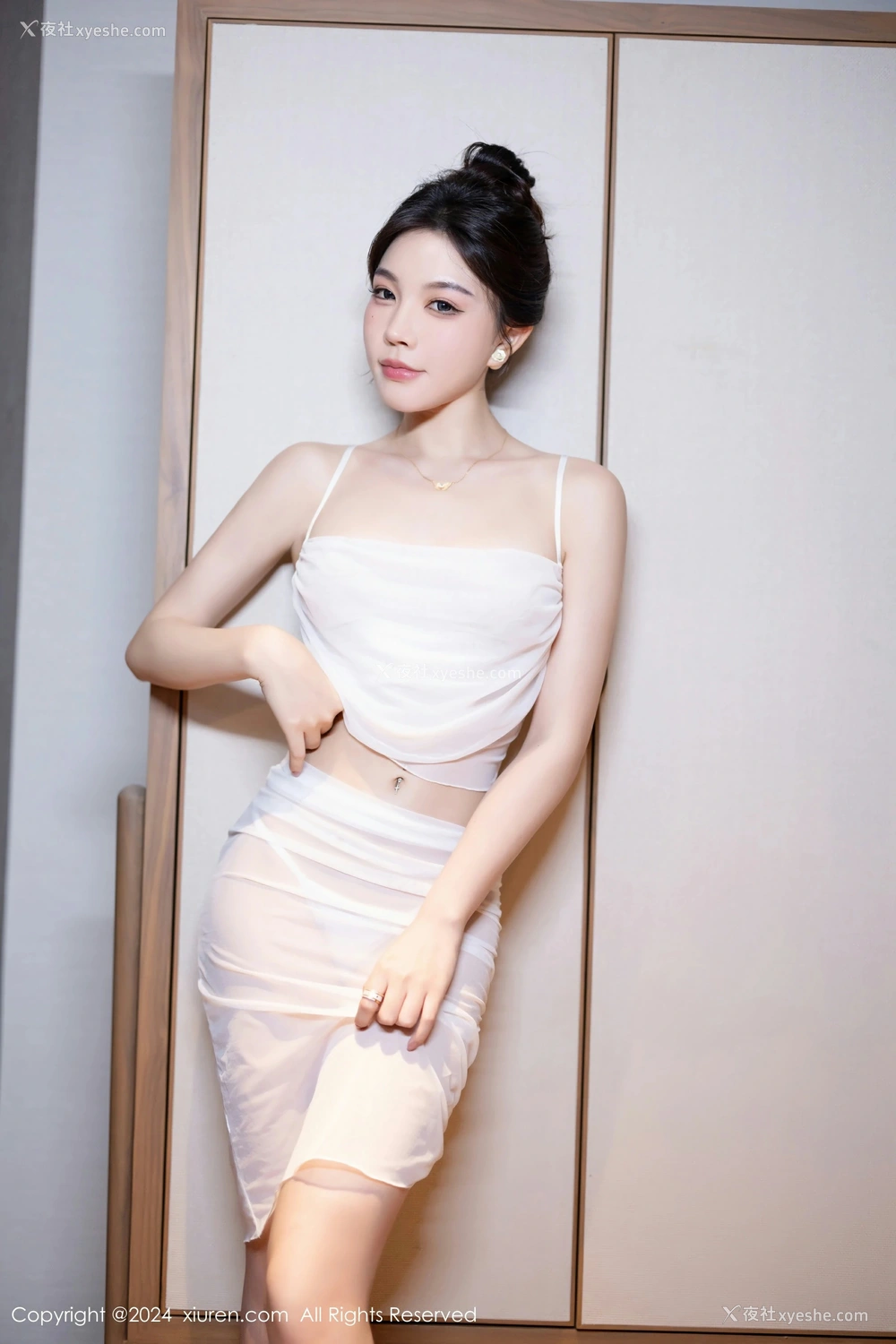 1P - [XiuRen秀人网] No.8491 徐莉芝Booty