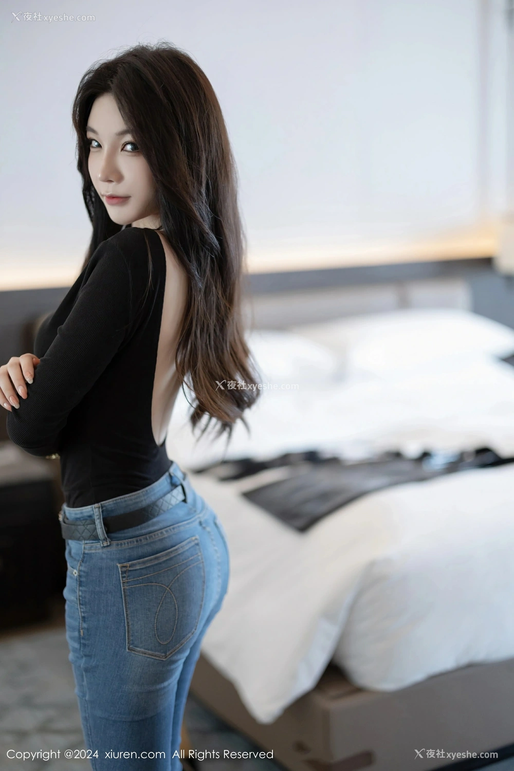 1P - [XiuRen秀人网] No.8385 徐莉芝Booty