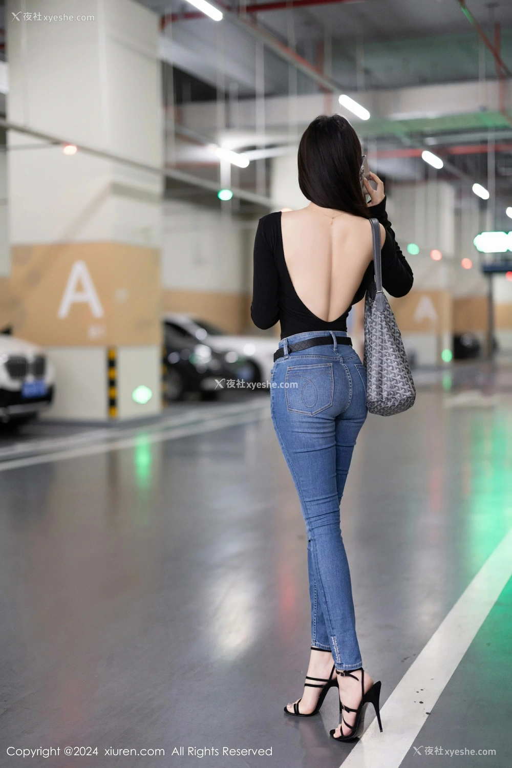1P - [XiuRen秀人网] No.8385 徐莉芝Booty