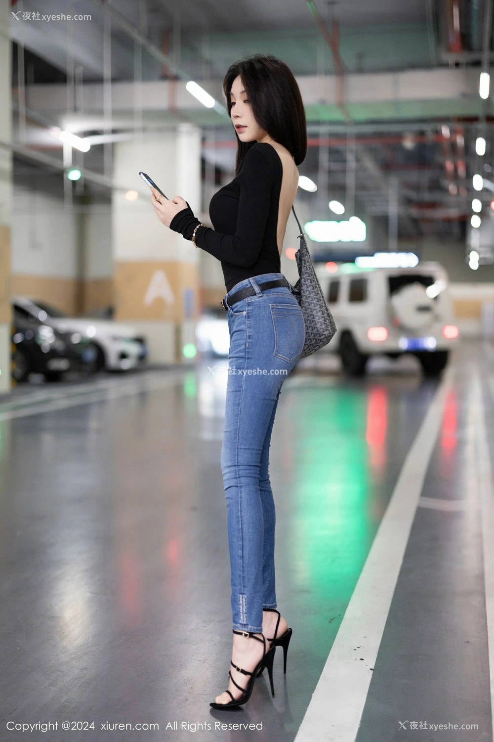 1P - [XiuRen秀人网] No.8385 徐莉芝Booty