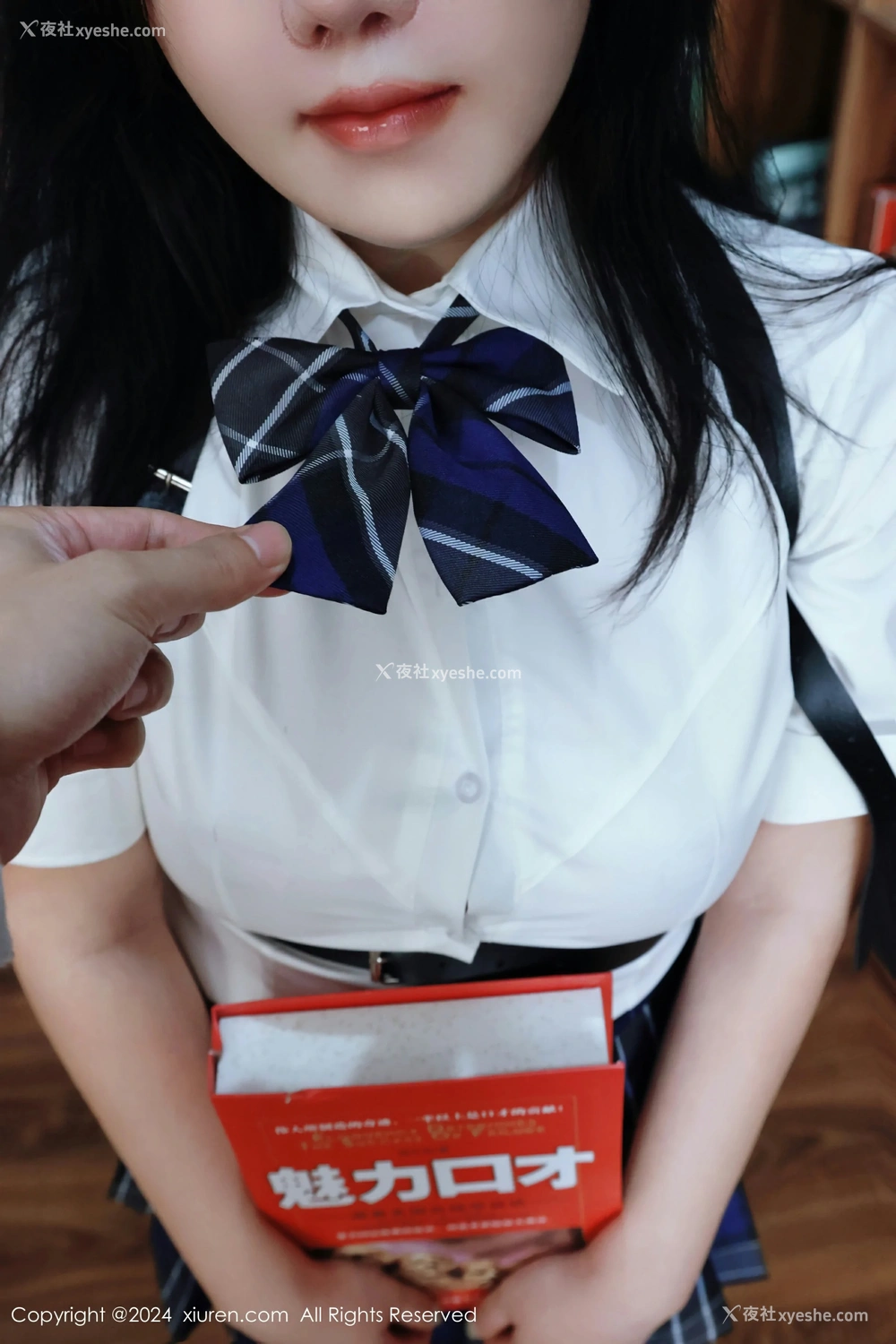 1P - [XiuRen秀人网] No.8637 小薯条nienie
