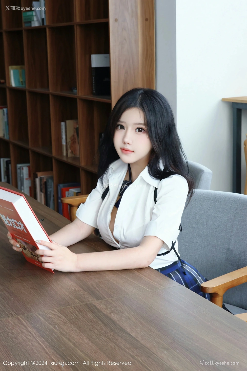 1P - [XiuRen秀人网] No.8637 小薯条nienie